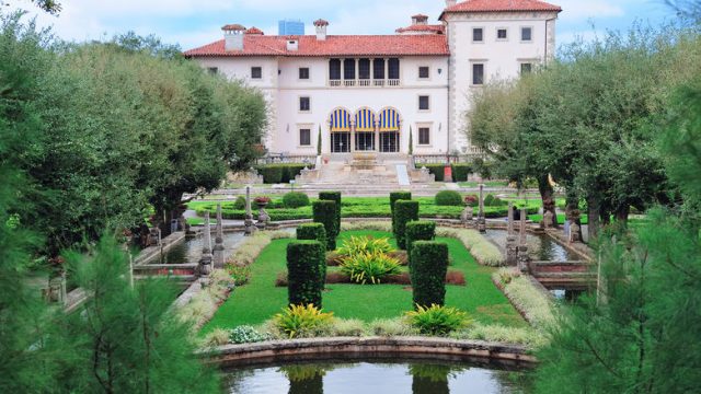  Vizcaya Museum and Gardens