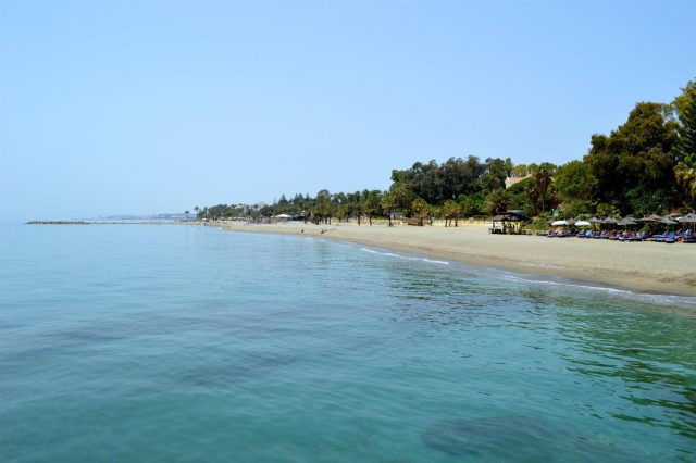 Playa Nagüeles beach marbella spain