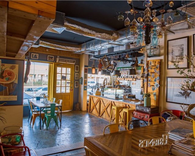 مقهى الكنغر الذهبي الرياض