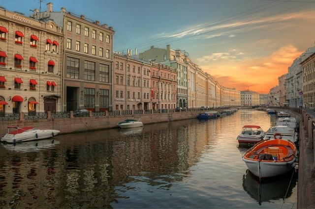 الأنهار والقنوات المائية في سانت بطرسبرغ
