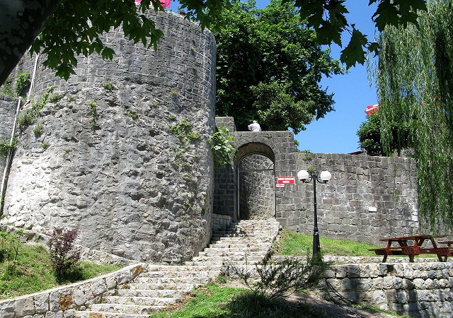 قلعة ريزي كاليسي
