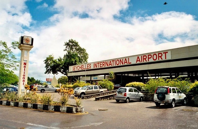 مطار سيشيل الدولي