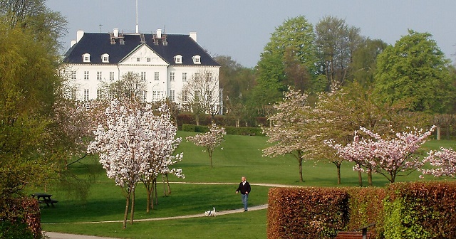 قصر ومنتزه مارسيليسبورج الدنمارك