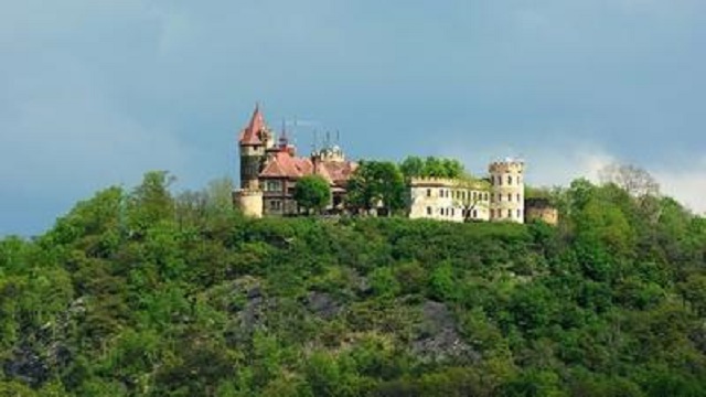 قلعة دوبرافكا هورا 
