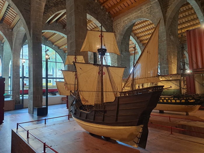 متحف برشلونة البحري