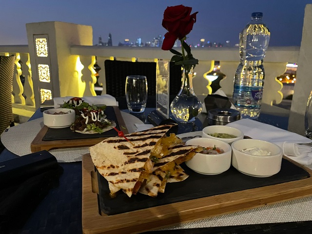مطعم الشرفة العربي