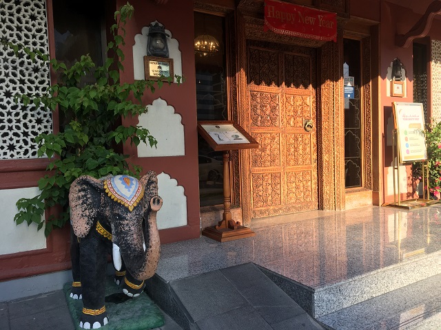 مطعم قصر الهند في أبو ظبي
