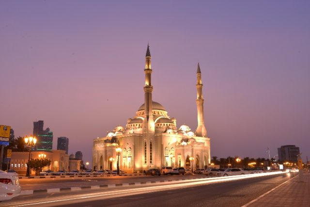 مسجد النور بالشارقة